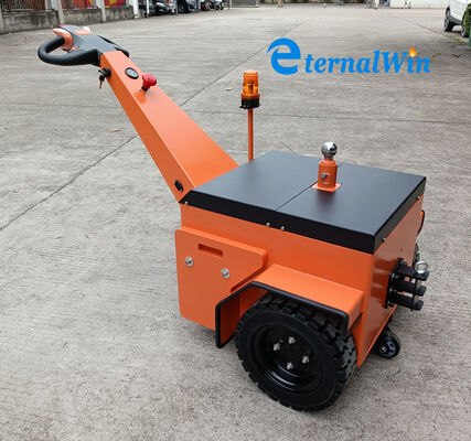 स्टील ट्रैक्टर ट्रक जिसमें रेटेड पुलिंग फोर्स 7000 एन ड्राइव स्पीड लोड अनलोड 2 से 3 किमी प्रति घंटे औद्योगिक के लिए उपयुक्त